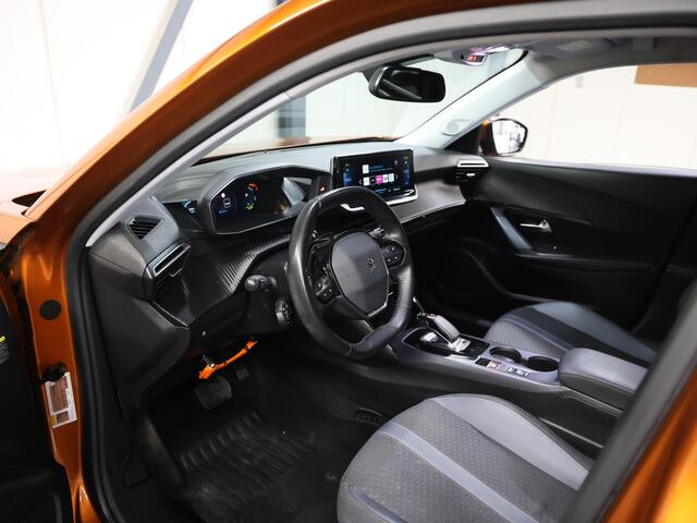 Peugeot e-2008 Allure 50kWh 136PK | 1ste eigenaar | ACCURAPPORT 90% | Camera | LED lampen | LEER/stof | Navigatie | Climate Control | Cruise Control | AUTOMAAT | DAB Radio | Parkeersensoren | Privacy Glass | Isofix |