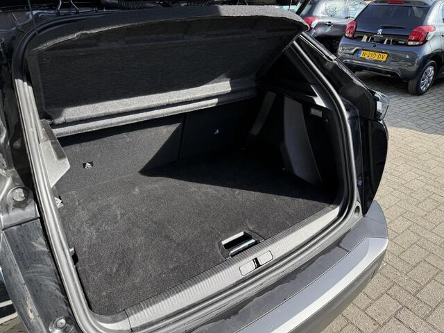 Peugeot e-2008 EV GT Avantage 50 kWh | Climate & Cruise Control | Navigatie | Achteruit Rijd Camera | Dodehoek Sensoren | LMV |