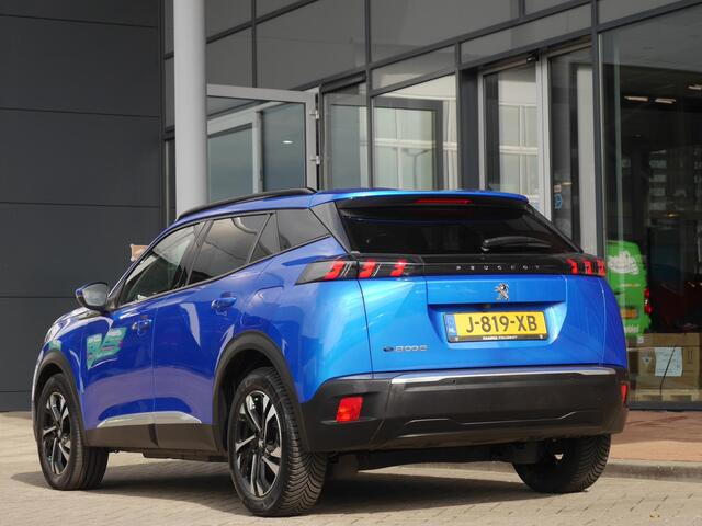Peugeot e-2008 EV Allure 50 kWh | 3 Fase | Adaptieve cruise control | Draadloze telefoonlader | Stoelverwarming | Navigatie | Achteruitrijcamera | Lichtmetalen velgen | Apple carplay/Android auto