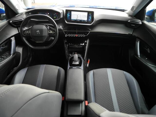 Peugeot e-2008 EV Allure 50 kWh | 3 Fase | Adaptieve cruise control | Draadloze telefoonlader | Stoelverwarming | Navigatie | Achteruitrijcamera | Lichtmetalen velgen | Apple carplay/Android auto