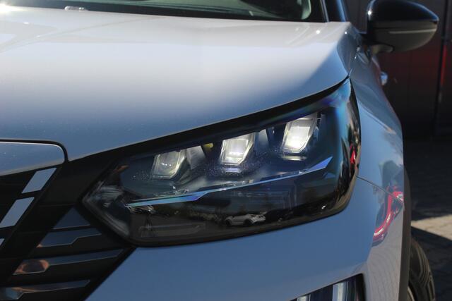 Peugeot e-2008 EV GT 54 kWh | Incl. 12 maanden garantie | SOH 97% | Warmtepomp | Achteruitrijcamera | Parkeersensoren | Apple carplay/Android auto | Cruise control | Climate control | Navigatie | Airco | Lichtmetalen velgen