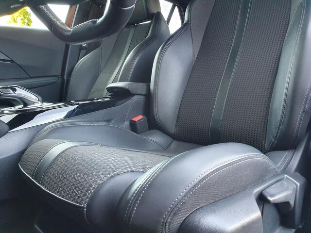 Peugeot e-2008 EV Allure 50 kWh CARPLAY/PDC/LED/CRUISE/HLEDER
