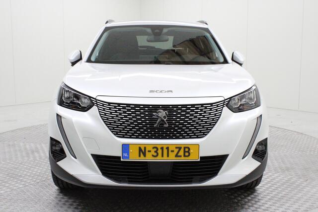 Peugeot e-2008 EV Allure Pack 50 kWh | Stoelverwarming | Navigatie | climate & cruise control | apple carplay/android auto | keyless start
