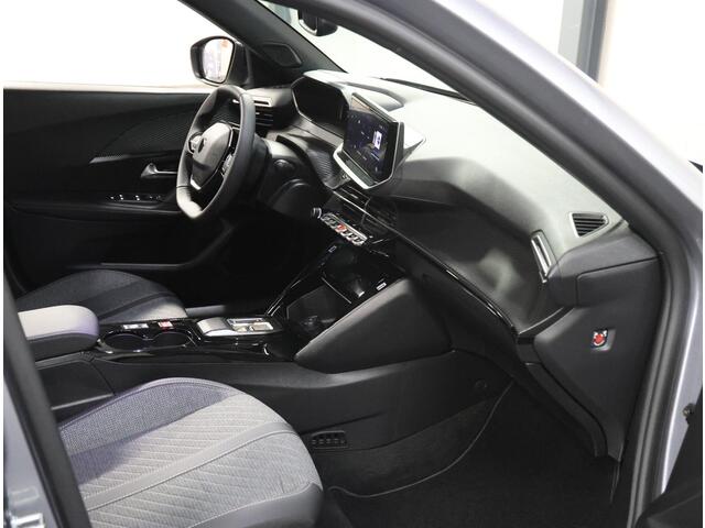 Peugeot e-2008 EV Allure Avantage 54 kWh 156PK | 1ste eigenaar | AppleCarPlay/AndroidAuto | Climate Control | Adaptive Cruise Control | 360'Camera | Keyless | FULL LED | Navigatie | LMV | Parkeersensoren | Privacy Glass | Isofix |