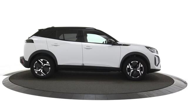 Peugeot e-2008 EV GT Avantage 54 kWh 360 camera / Navigatie / Lage km stand