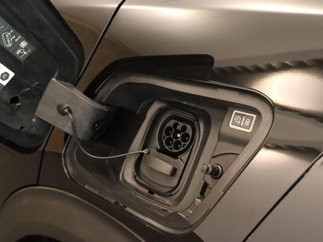 Peugeot e-2008 EV Active Pack 50 kWh - ORIGINEEL NEDERLANDSE AUTO - APPLE CARPLAY/ANDROID AUTO - CLIMATE CONTROL - CRUISE CONTROL - KEYLESS START - PARKEERSENSOREN ACHTER - VERKEERSBORDDETECTIE