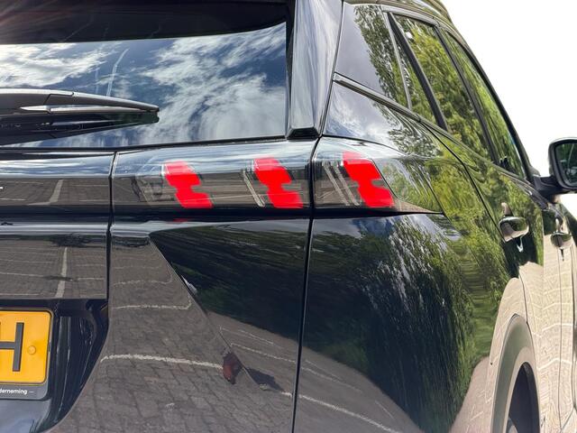Peugeot e-2008 Allure Pack EV 3-FASEN 50kWh 136pk | 3D i-COCKPIT® | NAVI | CAMERA | 17'' LM | APPLE CARPLAY / ANDROID AUTO | KEYLESS START
