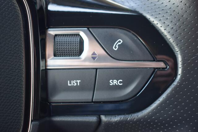 Peugeot e-2008 EV GT 50 kWh | 360° Camera | Climate + Cruise Control | Stoelverwarming | Navigatie |