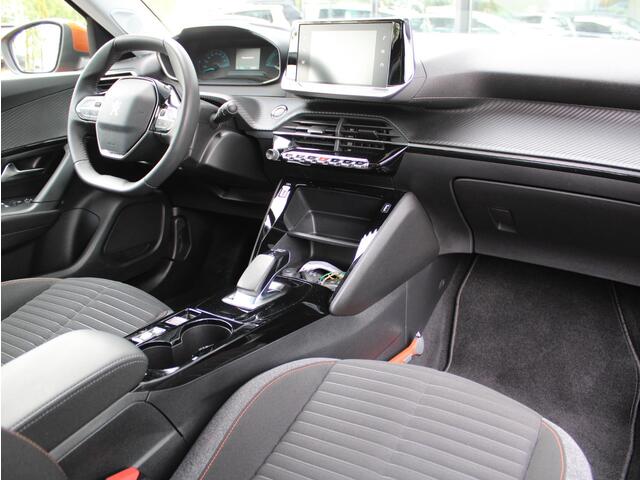 Peugeot e-2008 EV Active Pack 50 kWh | Navi / Camera / Airco