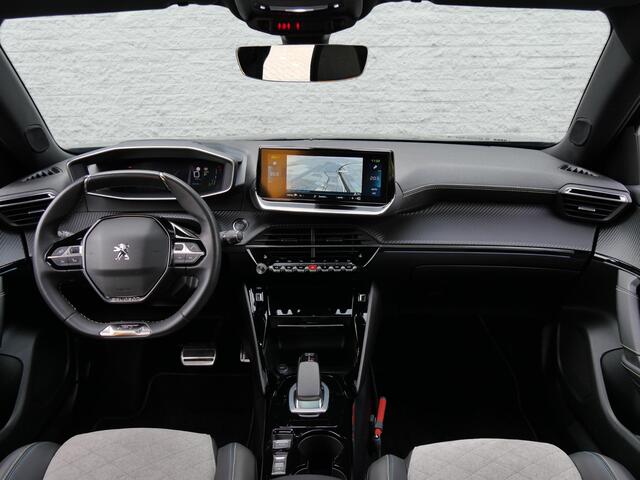 Peugeot e-2008 EV 50 kWh GT PACK/ PANORAMADAK/ ADAPTIVE CRUISE/ BLIND SPOT/ SOH 93%