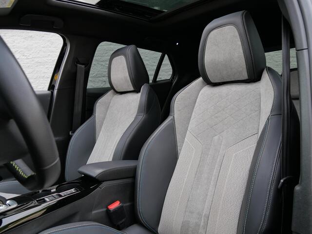 Peugeot e-2008 EV 50 kWh GT PACK/ PANORAMADAK/ ADAPTIVE CRUISE/ BLIND SPOT/ SOH 93%