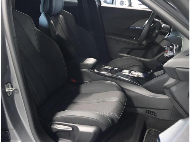 Peugeot e-2008 EV 156PK GT Avantage 54 kWh | 1ste eigenaar | ACCU 98% | AppleCarPlay/AndroidAuto | Climate Control | Adaptive Cruise Control | 360'Camera | FULL LED | Navigatie | LMV | Parkeersensoren | Privacy Glass | Isofix | Two-Tone | Sfeerverlichting |