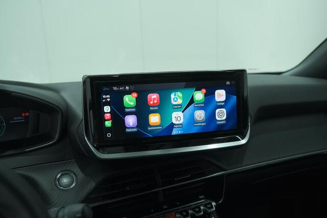 Peugeot e-2008 EV Allure Avantage 54 kWh | 97,6% SOH | 11 KW Lader | Apple Carplay | Parkeersensoren