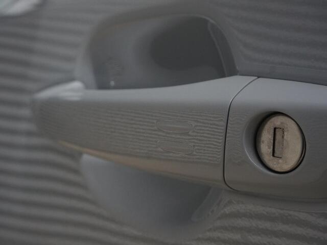 Peugeot e-2008 EV GT Avantage 54 kWh 360 camera