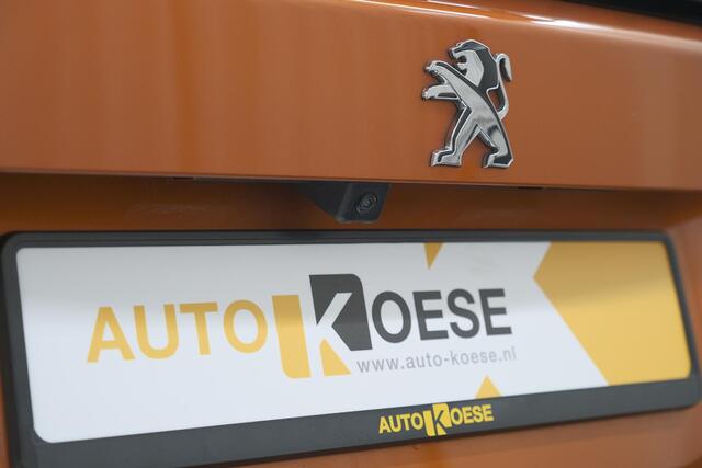 Peugeot e-2008 EV GT Pack 50 kWh | 92,6% SOH | Panoramadak | Adaptieve Cruise Control | Alcantara Bekleding