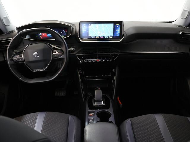 Peugeot e-2008 EV Allure 50 kWh | SOH 91% | Digitaal Dashboard | Navigatie | Apple CarPlay/Android Auto | Camera | DAB | Stoelverwarming | Adaptieve Cruise Control | 3-Fase |