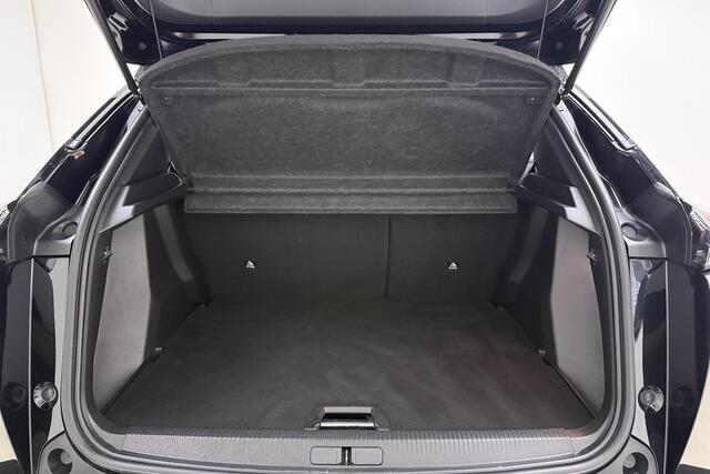 Peugeot e-2008 EV GT 50 kWh SOH:91% | Panoramadak | Camera | Alcatanta lederen bekleding | Climate control | Extra getint glas | Cruise control