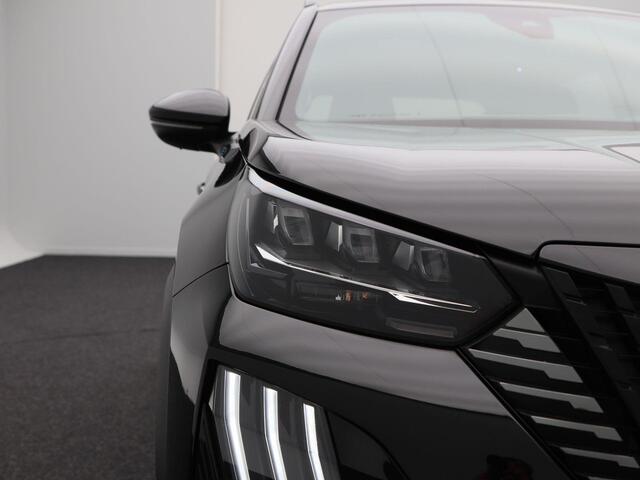 Peugeot e-2008 EV GT 54 kWh 156 Pk | Nieuw Model | Adaptive Cruise | 360 Camera | Trekhaak | Navigatie | CarPlay | Warmtepomp | Full LED | 17 Inch | 48.726 Km !!