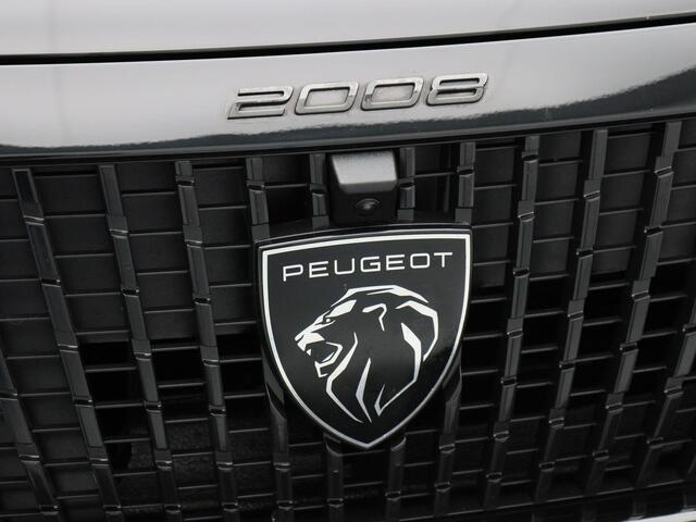 Peugeot e-2008 EV GT 54 kWh 156 Pk | Nieuw Model | Adaptive Cruise | 360 Camera | Trekhaak | Navigatie | CarPlay | Warmtepomp | Full LED | 17 Inch | 48.726 Km !!
