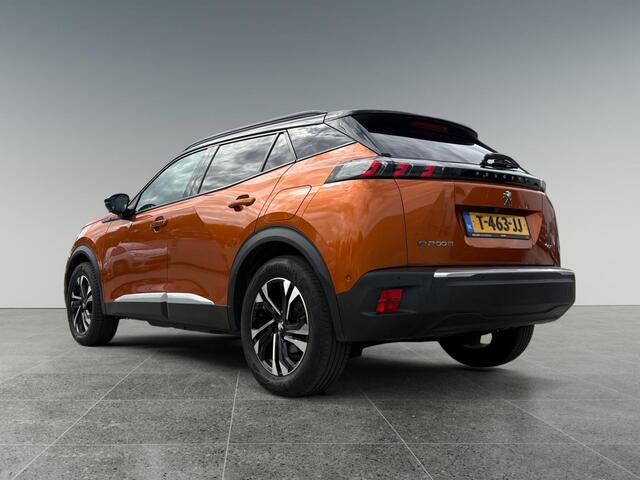 Peugeot e-2008 GT EV 3-FASEN 50kWh 136pk | KEYLESS ENTRY | STOELVERW. | 3D i-COCKPIT® | NAVI | CAMERA | 17'' LM | APPLE CARPLAY / ANDROID AUTO |