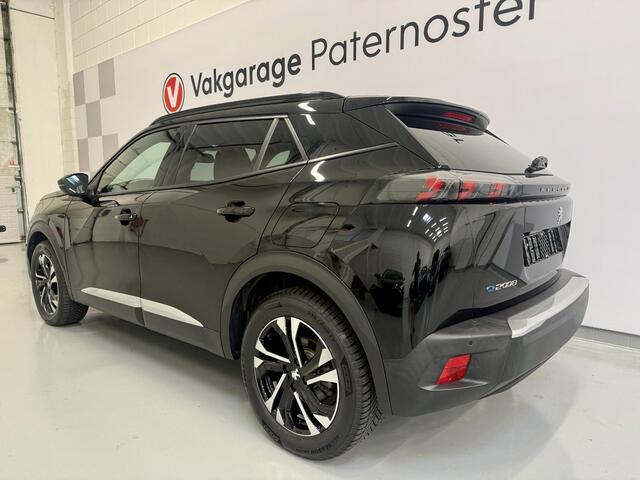 Peugeot e-2008 EV Allure 50 kWh Carplay / PDC / Camera / Bovag garantie