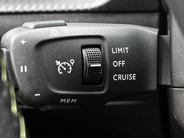 Peugeot e-2008 EV GT 50 kWh | Rijklaar | Adaptive Cruise | iCockpit | Keyless Entry |