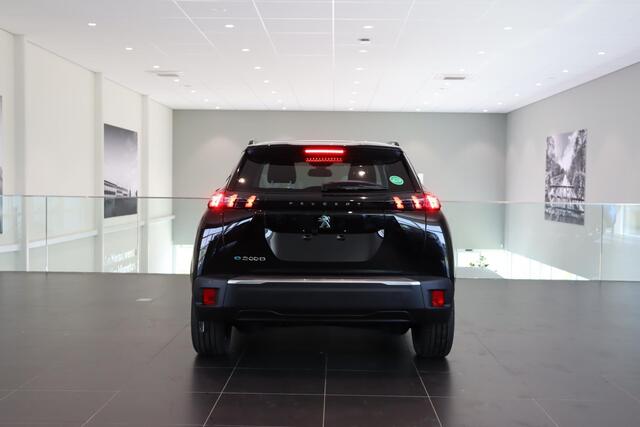 Peugeot e-2008 EV Allure Pack 50 kWh | Adaptieve Cruise Control | Verwarmbare voorstoelen | Apple Carplay/Android Auto