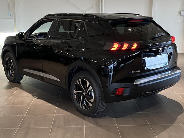 Peugeot e-2008 EV GT 50 kWh | AUTOMAAT | NAV | CARPLAY ANDROID | ADAPTIVE CRUISE CONTROL | DIRECT LEVERBAAR |