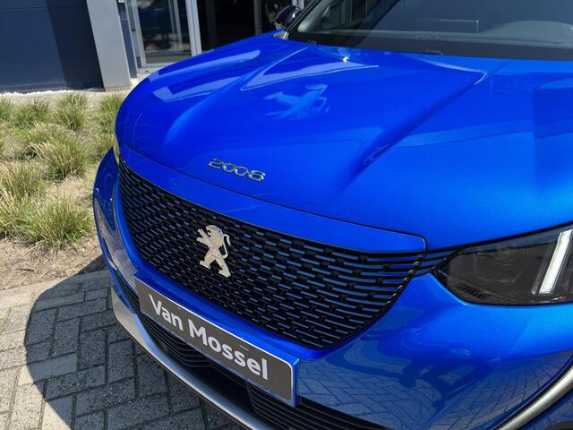 Peugeot e-2008 EV GT 50 kWh Climate Control | Voorstoelen Verwarmd | Full Map Navigatie | Apple Carplay / Android Auto | Camera | Parkeersensoren | Bekleding Half Leder/Alcantara