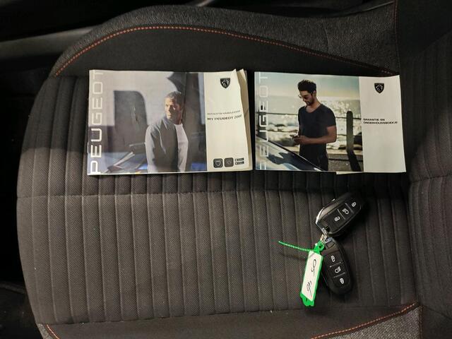 Peugeot e-2008 EV ACTIVE PACK 50 kWh (91% SOH) I AUTOMAAT I APPLE CARPLAY I CLIMATE CONTROL I CRUISE CONTROL