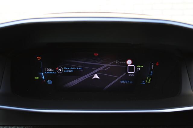 Peugeot e-2008 EV GT 50 kWh | Camera | Navigatie | BLIS | Carplay | Stoelverwarming