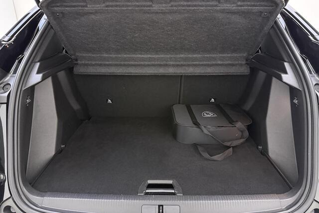 Peugeot e-2008 EV Allure Pack 50 kWh | Apple carplay/Android auto | Adaptive cruise | Climate control | Lichtmetalen velgen 17'' |