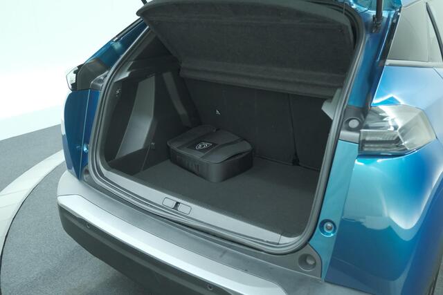 Peugeot e-2008 EV Allure Avantage 54 kWh | SOH 97,8% | 11 KW Lader | Apple Carplay | Parkeersensoren