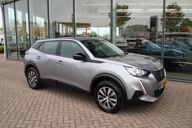Peugeot e-2008 EV Active 50 kWh Automaat Airco Cruise Carplay 32.840km dealer onderhouden