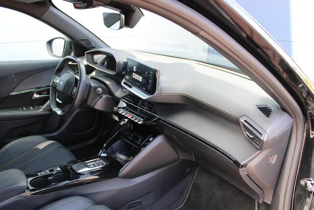 Peugeot e-2008 EV GT 50 kWh Automaat Airco Camera Carplay Navi Trekhaak Dealer onderhouden