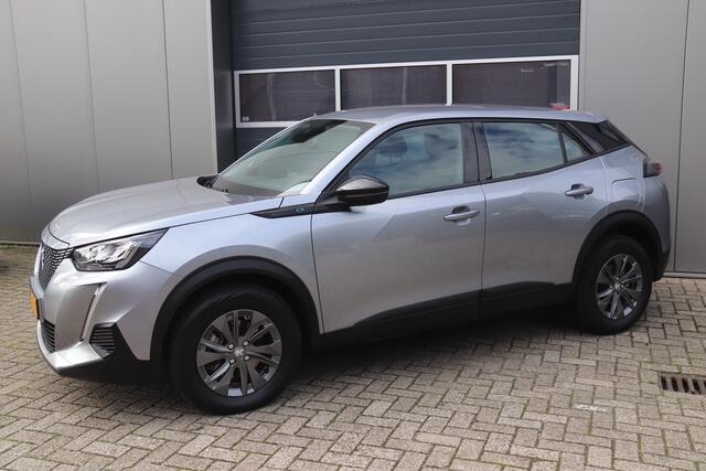 Peugeot e-2008 EV Active Pack 50 kWh, Carplay, Camera, Cruise, SOH 90,63%