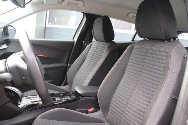 Peugeot e-2008 EV Active Pack 50 kWh, Carplay, Camera, Cruise, SOH 90,63%