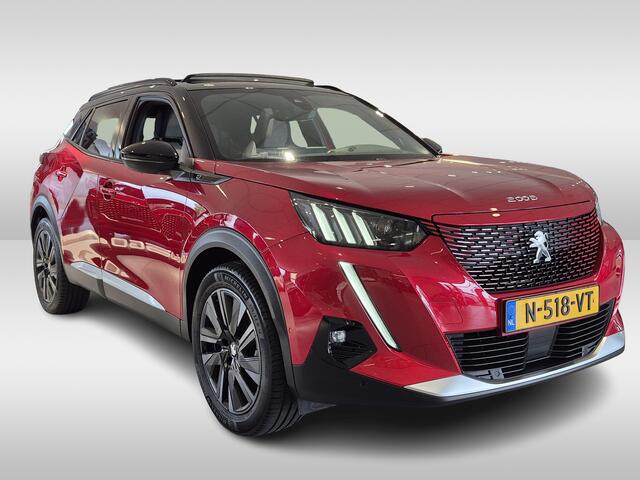 Peugeot e-2008 EV GT Pack 50 kWh 3-Fase | Panoramisch Schuifdak | Navigatie | Camera | Dode Hoek Bewaking |