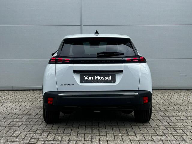 Peugeot e-2008 EV Business 54 kWh | 3 fase lader | Camera | Cruise Control | Apple Carplay/Android Auto