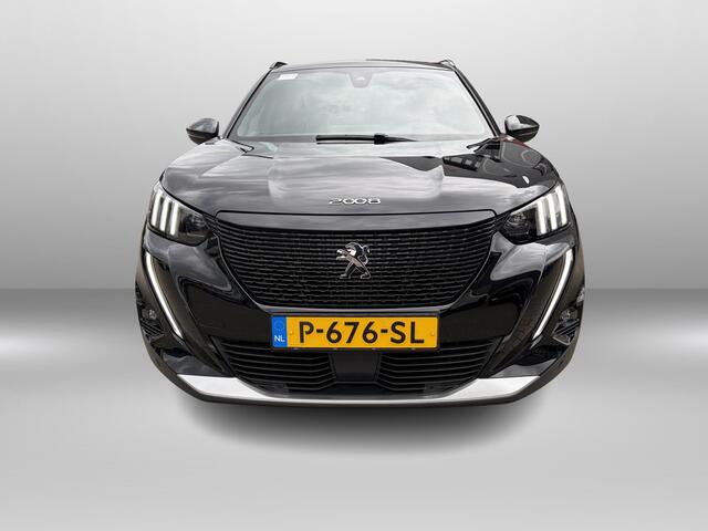 Peugeot e-2008 EV GT 50 kWh 3 fase lader | Stoelverwarming | 3D dashboard | Camera | Navi