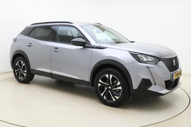 Peugeot e-2008 EV Allure 50 kWh | 100% SOH! l Apple Carplay/Android Auto l Bluetooth l DAB l Cruise Control l Climate Control l Navigatie l Lichtmetalen Velgen l PDC Achter