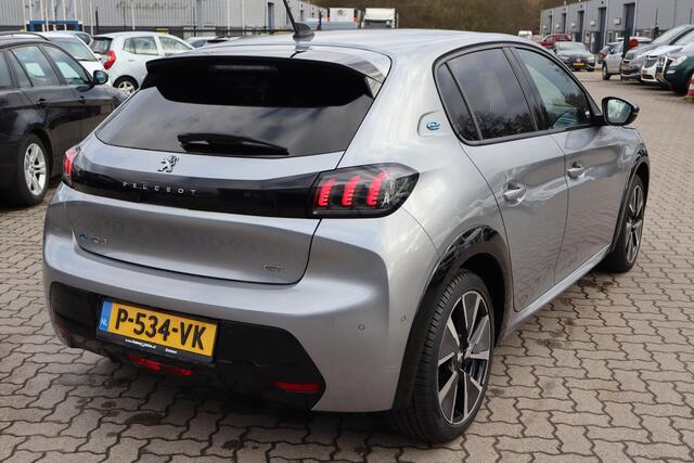 Peugeot e-208 EV GT Pack 50 kWh Adaptieve cruise control, Camera, Apple Carplay, Virtual Cockpit, Climate control