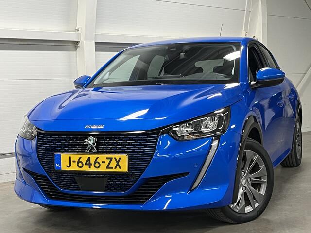 Peugeot e-208 EV Allure 50 kWh Automaat | Keyless Entry | Verwarmde voorstoelen | Navigatie