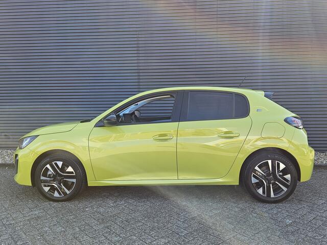 Peugeot e-208 EV Style 50 kWh 3-Fase | Nieuw Model | Navigatie | Keyless Entry en Start | Parkeersensoren | Apple Carplay en Android Auto | Stoelverwarming | Laadkabel Aanwezig.