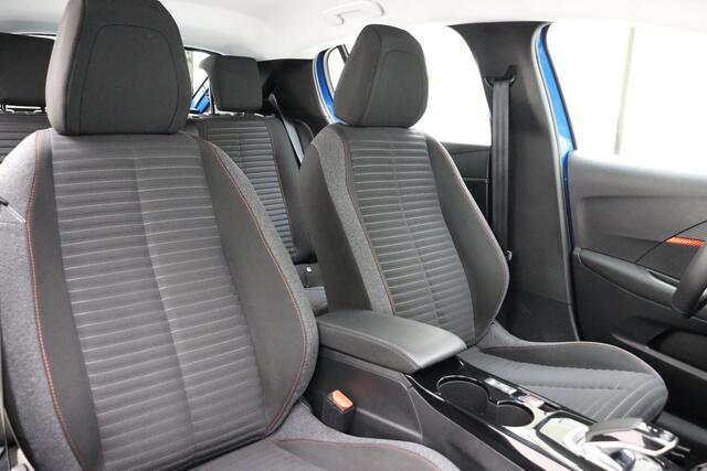 Peugeot e-208 EV Active Pack 50 kWh GRATIS WALLBOX! | 3-Fase | Parkeersensor Achter | Stoelverwarming | Navigatie | Climate Control |