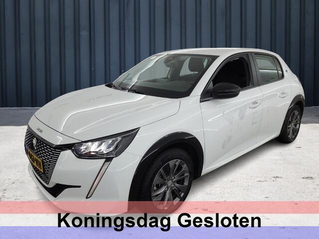 Peugeot e-208 EV Active Pack 50 kWh (136 PK) 1e-Eig. & Dealer-Onderh. BOVAG-Garantie. NL-Auto. Navigatie/Apple-Carplay/Android-Auto, Cruisecontrol, Parkeersensoren, DAB, Licht-Zicht-Pakket, Privacy-Glas