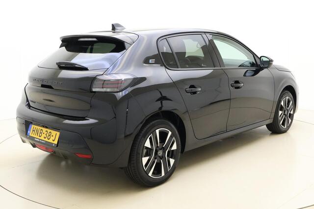 Peugeot e-208 EV Allure Avantage 51 kWh | WLTP 432 KM | 3-Fase | Warmtepomp | Adaptief Cruise Control | Dodehoek Detectie | Draadloze Apple Carplay & Android Auto | Navigatie |