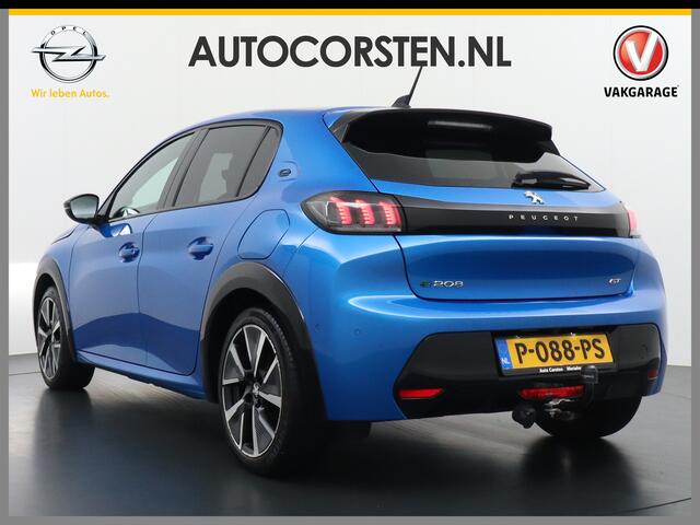 Peugeot e-208 EV GT 50kWh 5drs Panorama-dak Trekhaak Apple Carplay Android Auto Navi Ecc 360°Camera Cruise Control DAB Pdc Stoelverwarming Sportstoelen Led Lmv 17" Privacy Glas Bluetooth Led Connected Apps