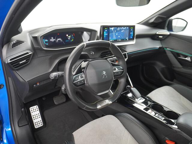 Peugeot e-208 EV GT 50kWh 5drs Panorama-dak Trekhaak Apple Carplay Android Auto Navi Ecc 360°Camera Cruise Control DAB Pdc Stoelverwarming Sportstoelen Led Lmv 17" Privacy Glas Bluetooth Led Connected Apps
