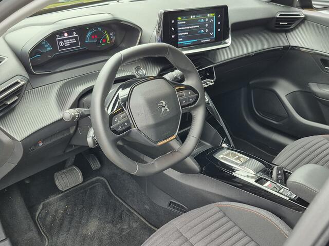 Peugeot e-208 EV Active Pack 50 kWh 3-Fase | Automaat | Navigatie via Apple Carplay of Android Auto | Stoelverwarming | Laadkabel aanwezig bij de auto |